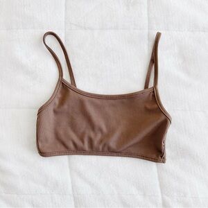 BROWN! RIBBED BACKLESS CROP TOP!